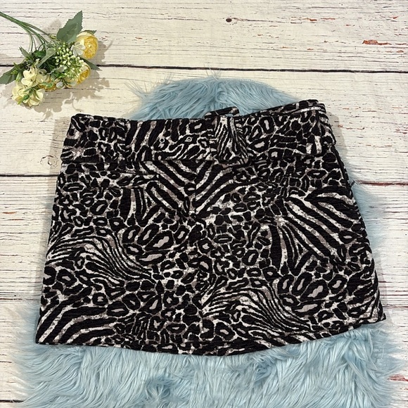 Anthropologie Maeve Low-Rise Belted Micro Mini Skirt Black & White Animal - Picture 2 of 10